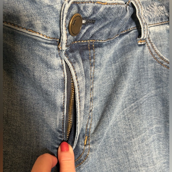 Lane Bryant Girlfriend Distressed Shorts with Crochet Lace Size 20 - Picture 6 of 11